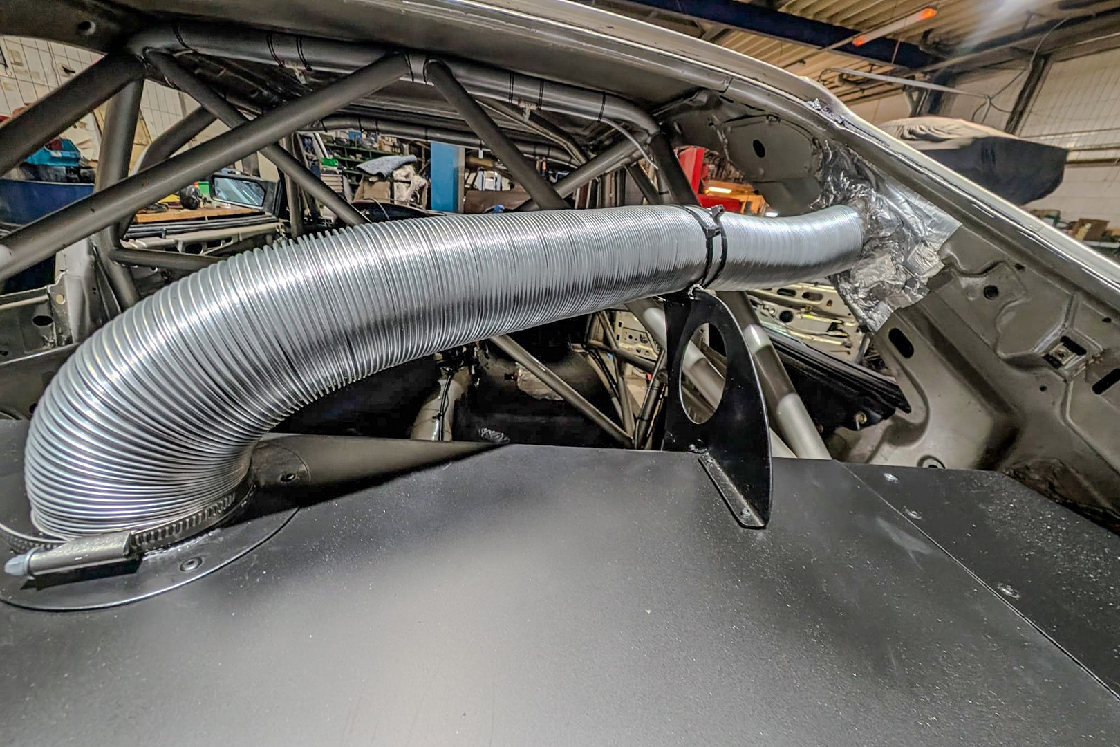 Mercedes-Benz 500 SEC, Werkstattansicht 1