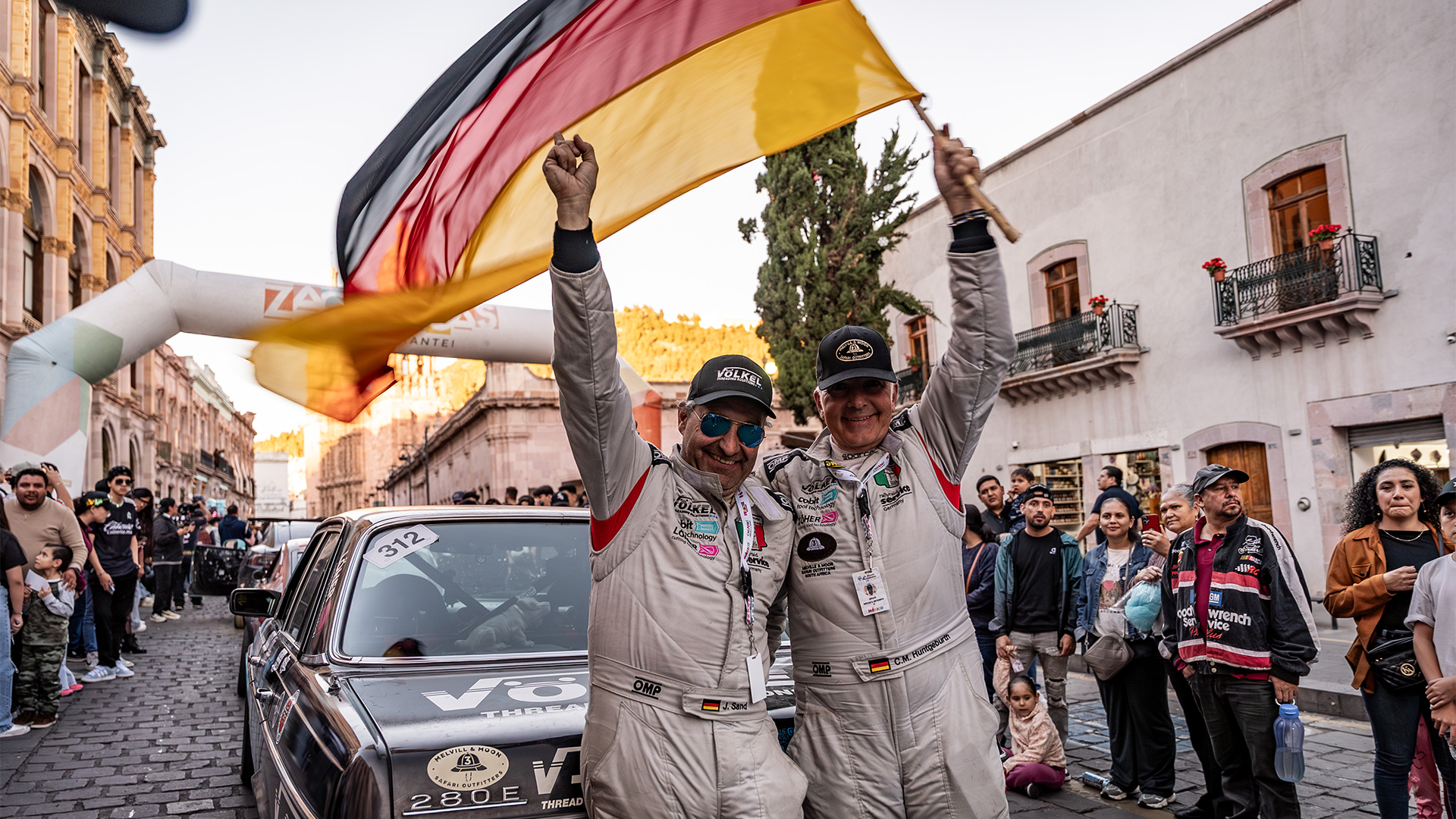 Team VÖLKEL bei der Panamericana 2026: Rennstrecke, Nachtschichten und jubelnde Fans