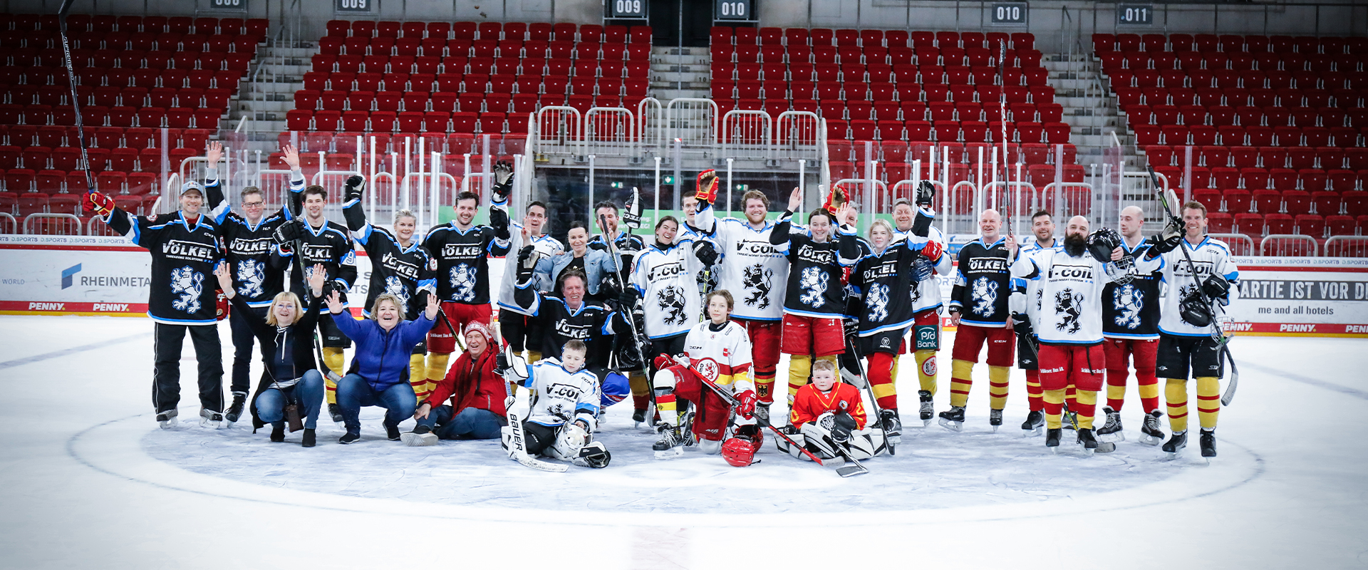 Zu sehen die 27-Teilnehmer des Hockey Day 2025