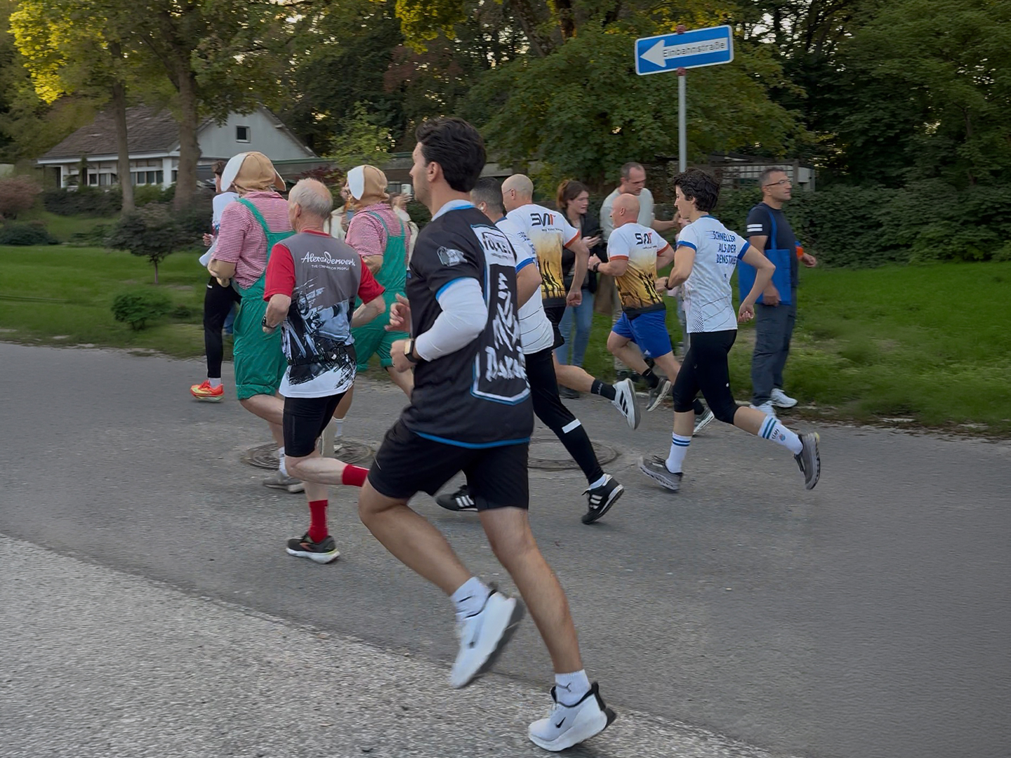 VÖLKEL beim Firmenlauf 2026 – Bild 13