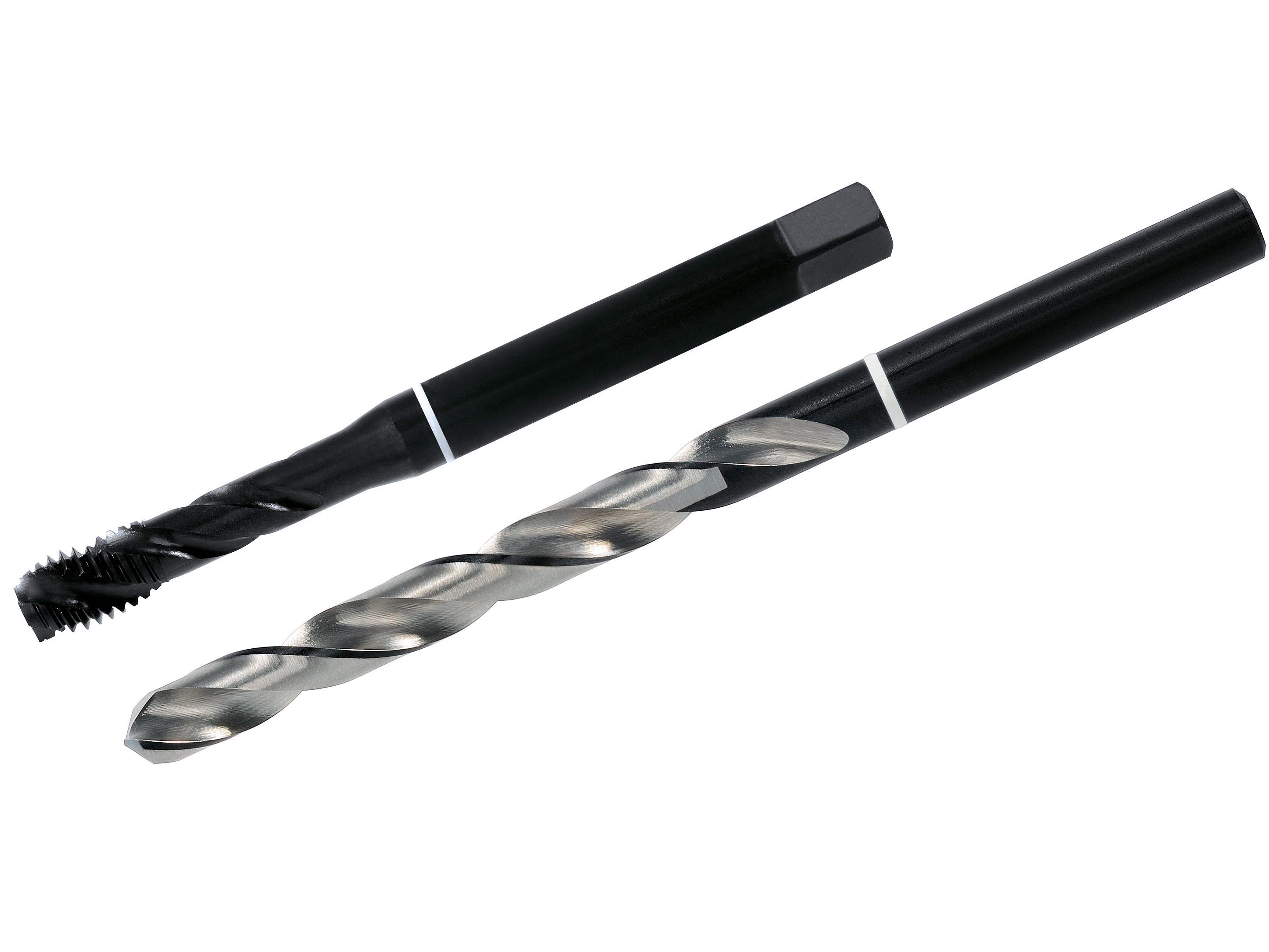 Dos herramientas: broca helicoidal y macho de roscar para perforación y roscado preciso en superficies metálicas