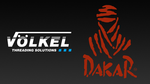 Logo von VÖLKEL Threading Solutions neben dem roten Dakar Rallye-Logo auf schwarzem Hintergrund.