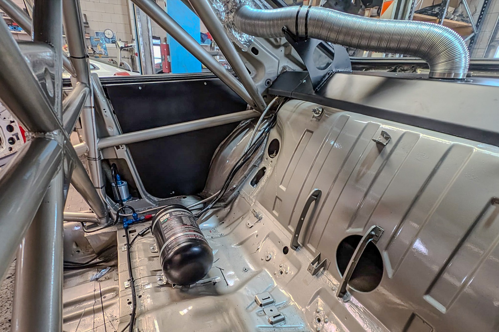 Mercedes-Benz 500 SEC, Werkstattansicht 2